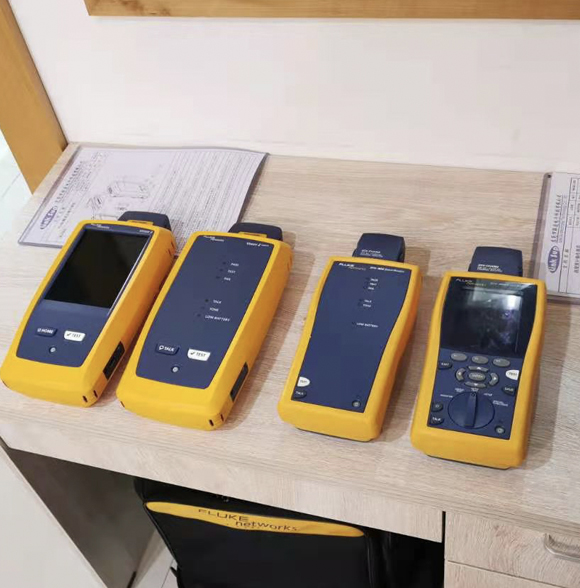 Fluke Tester